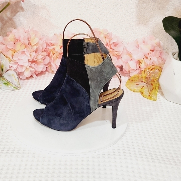 Nine West Navy Suede Open Toe Heels Size 7 - Picture 2 of 10